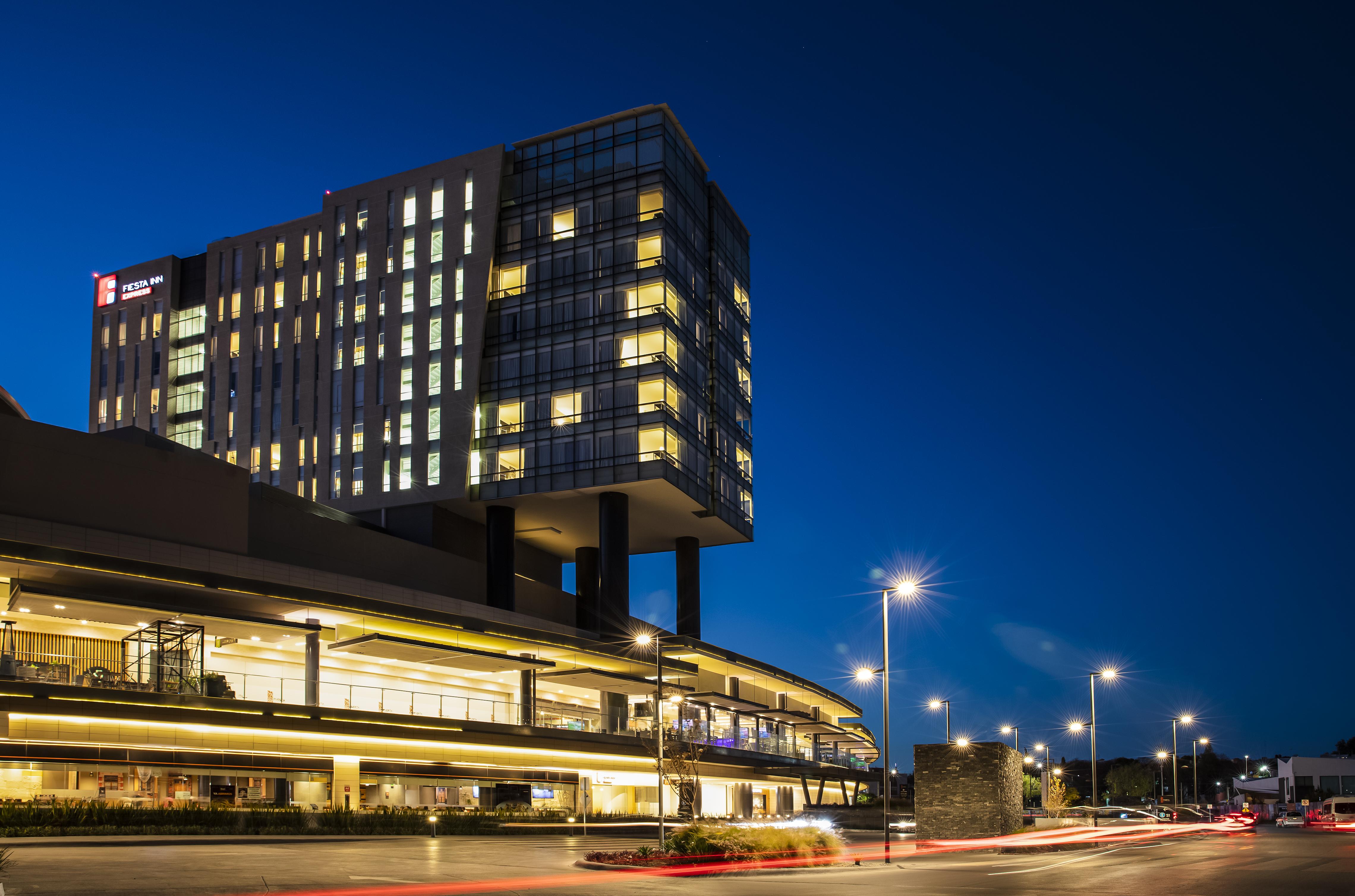 Fiesta Inn Express Queretaro Constituyentes Exterior photo